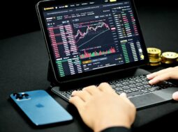 Global Trader:Theo Miller